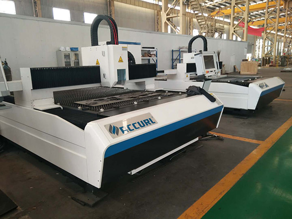 raycus IPG 750w 1000w 1500w 2000w cnc metal fiber laser cutting machine