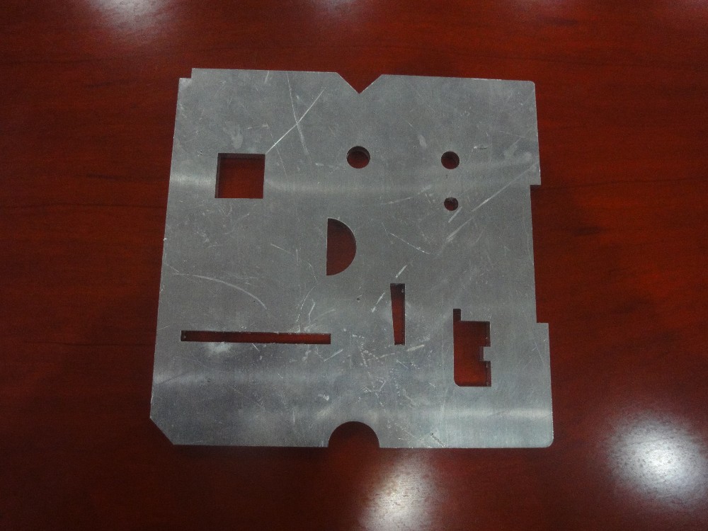 Good Quality 500W 750W 1000W 1500W 2000W 3000W 4000W Metal Fiber Laser Cutting Machine